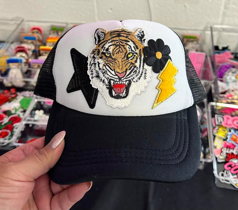 Kids trucker hat/ 3 patches