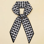 WOMEN  CLASSICS  LATTICE  GRAPHIC SCARF