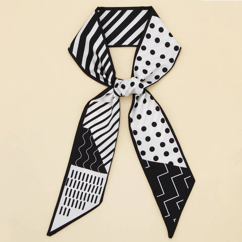 WOMEN  CLASSICS  LATTICE  GRAPHIC SCARF