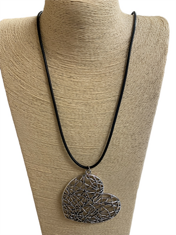 ASSOR. DROOL LONG NECKLACE