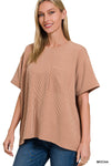 TEXTURED LINE SHORT SLEEVE FRONT POCKET TOP