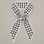 WOMEN  CLASSICS  LATTICE  GRAPHIC SCARF