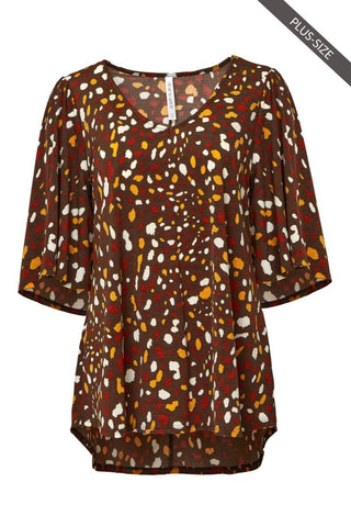 CURVY FLUTTER TOP
