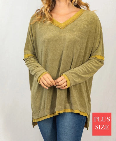 SOLID LONG SLEEVE V-NECK TOP